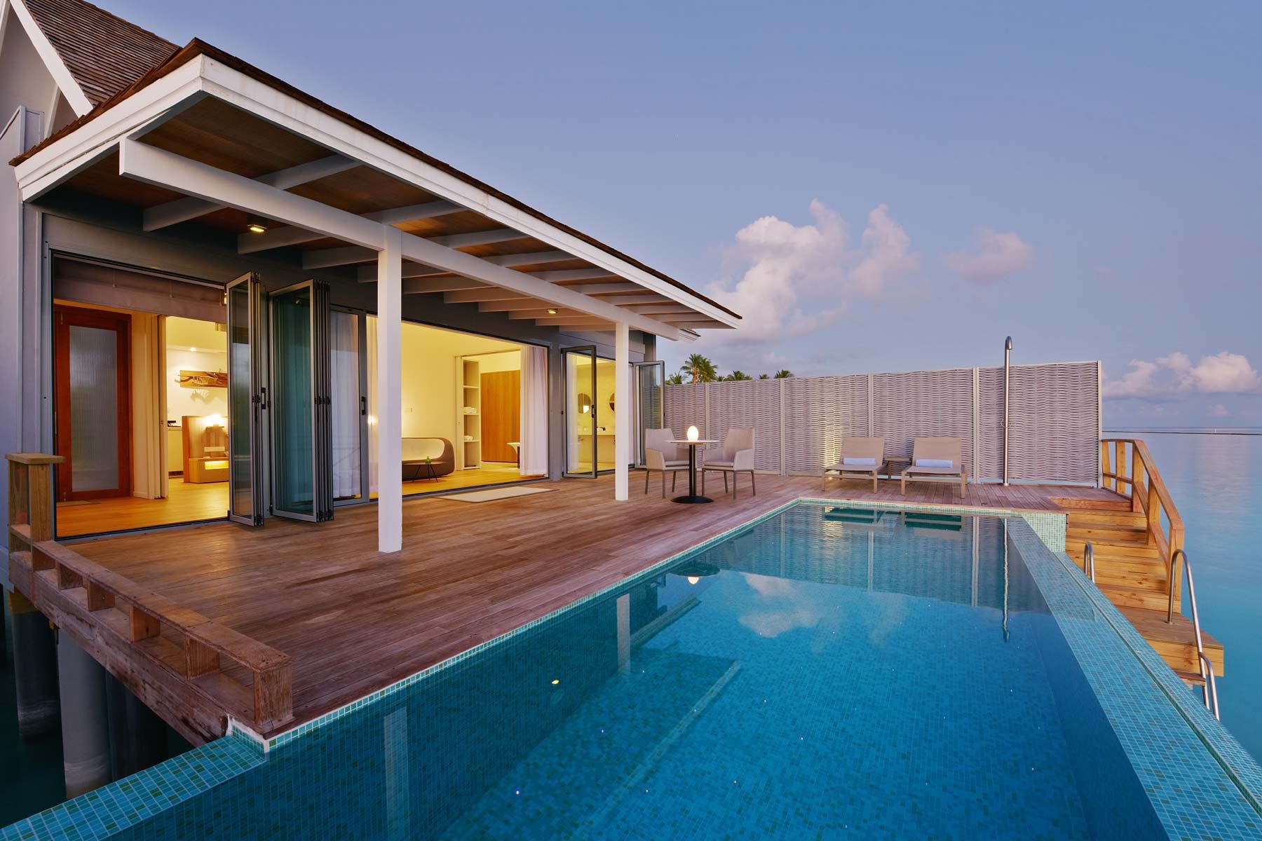 water-villa-with-pool-04.jpg
